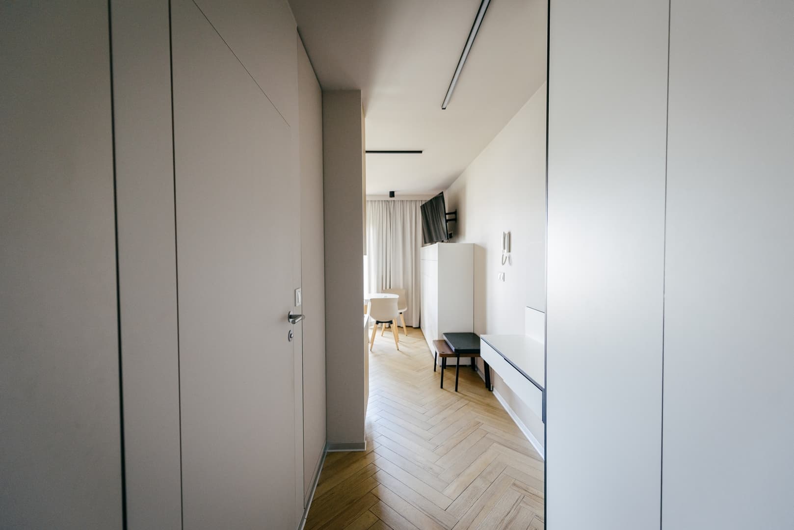 Chill in Łódź - Modern Studio with AC & Private Sleeping Area