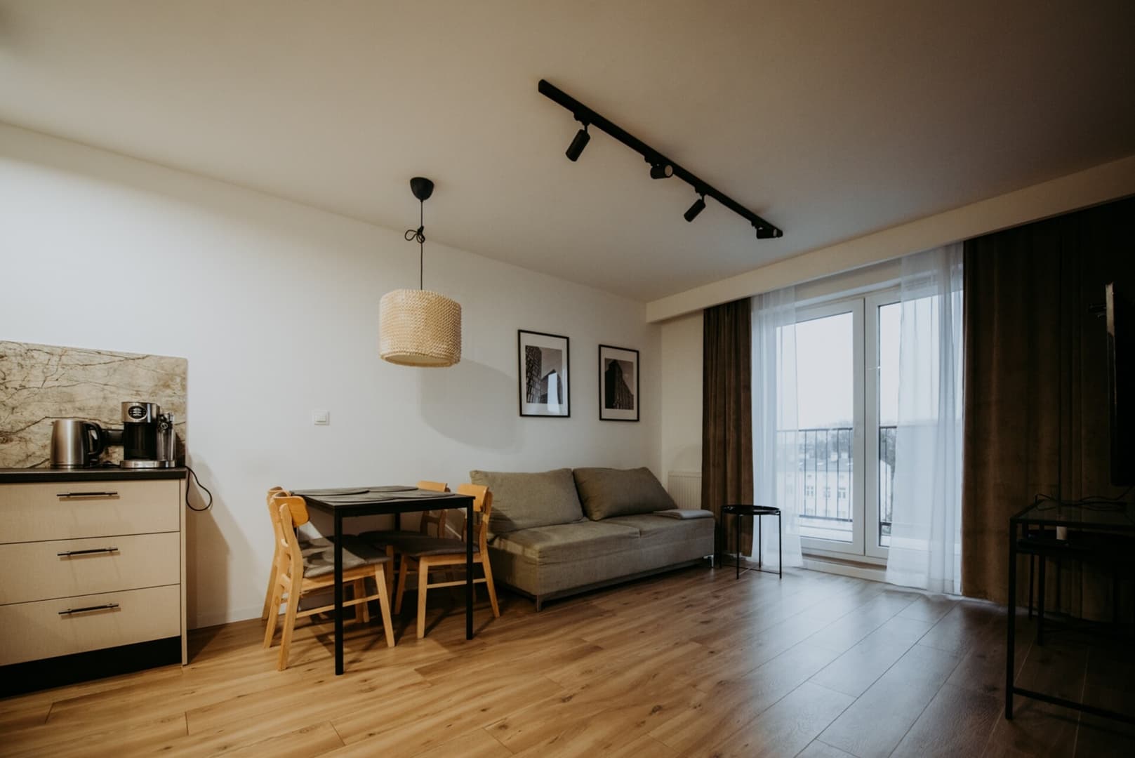 Księży Młyn Retreat Centrum Parking CHILLINLODZ