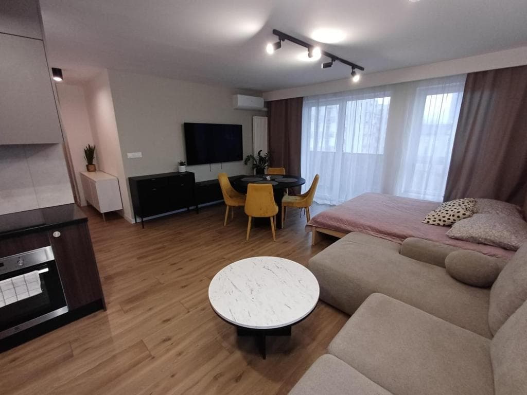 Targowa Luxury 3-Bedroom Apartment - Free Parking